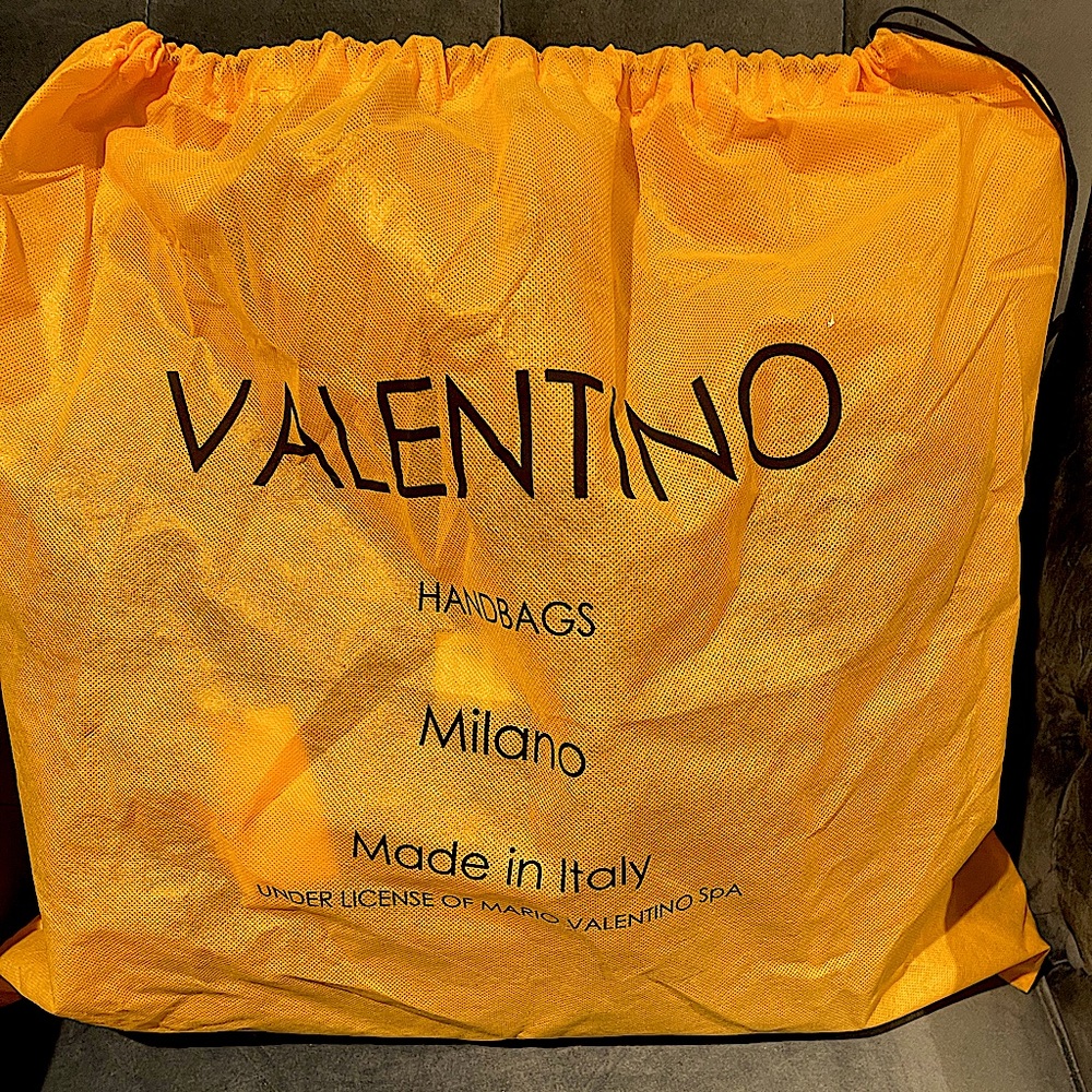 MARIO VALENTINO CARMILLA LEATHER TOTE NWT